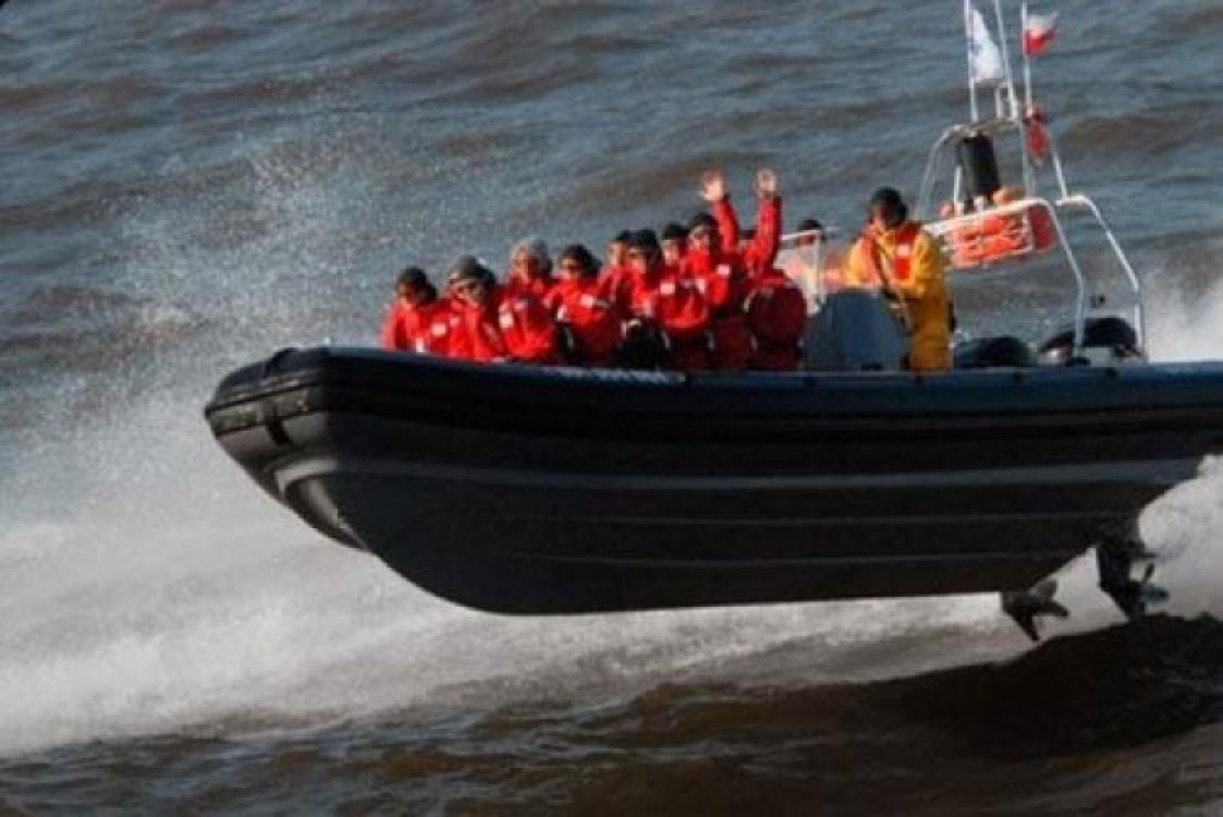 Storm Safari Boat - 1