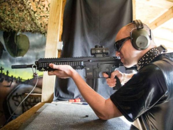 Assault Riffle Shooting