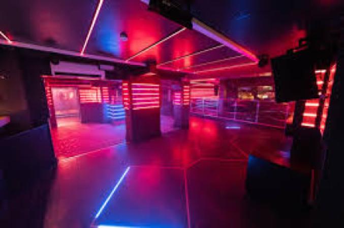 Club Entry & Drinks package