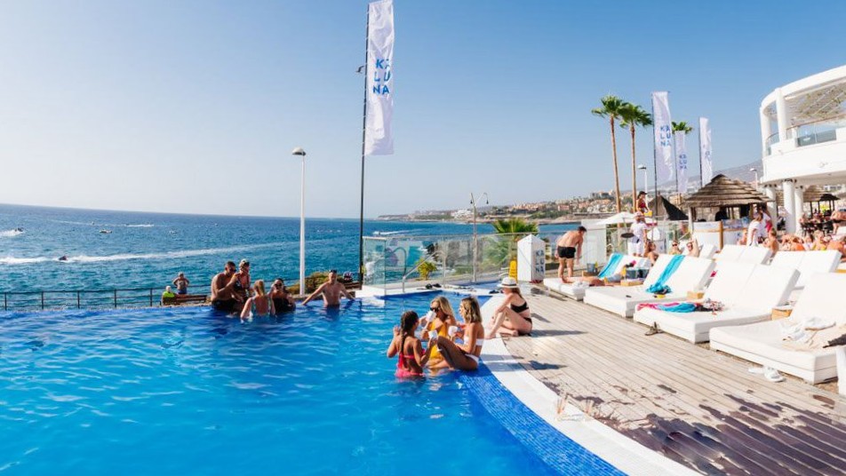 Kaluna Beach Club pool