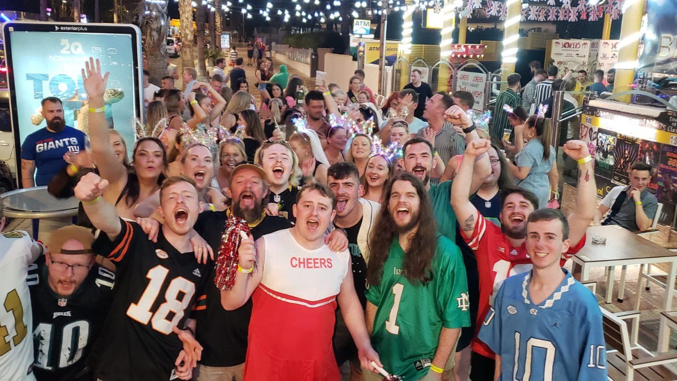 bar crawl in Benidorm